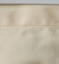 Tissu sur rouleau : largeur 146 cm, coloris disponible : ivoire
