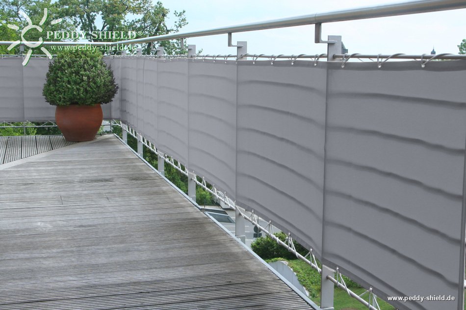 Brise-vue : prix & comparatif pour protéger votre balcon et